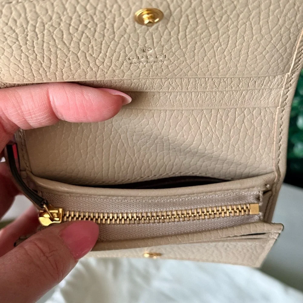 Gucci Beige and Cream Ophidia Card Wallet